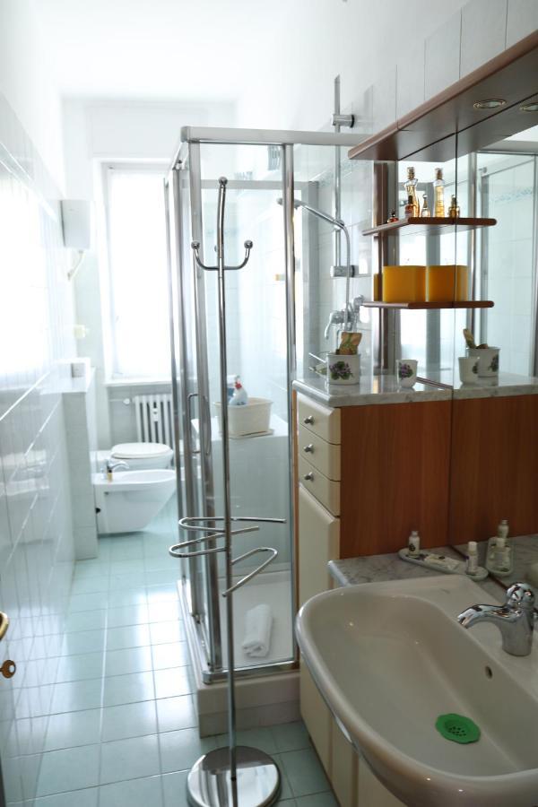 La Casa Di Valentino - Grazioso Ed Ampio Bilocale Apartment Asti Bagian luar foto