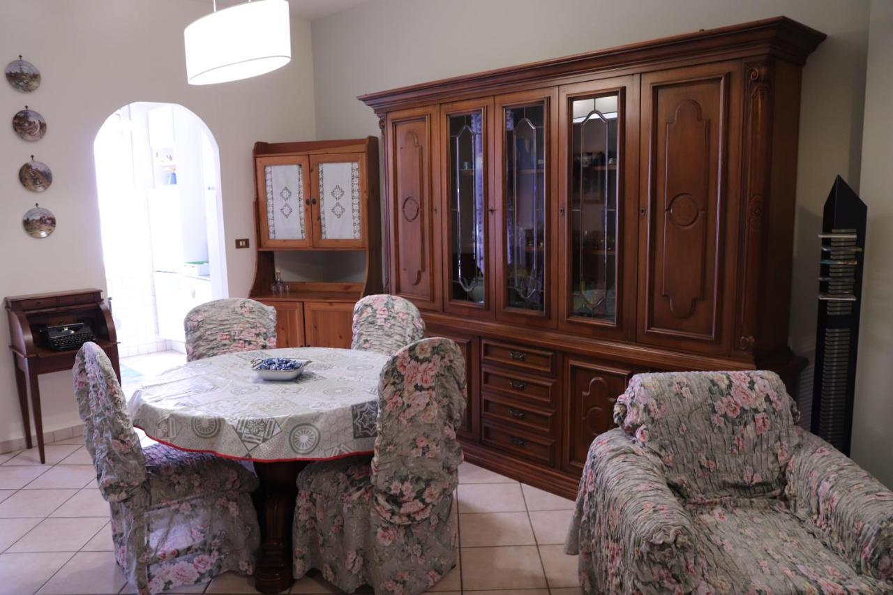 La Casa Di Valentino - Grazioso Ed Ampio Bilocale Apartment Asti Bagian luar foto