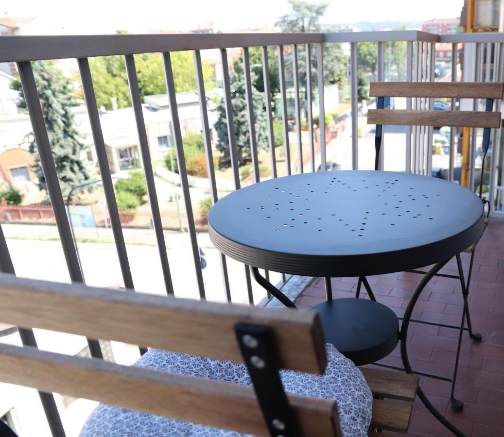 La Casa Di Valentino - Grazioso Ed Ampio Bilocale Apartment Asti Bagian luar foto