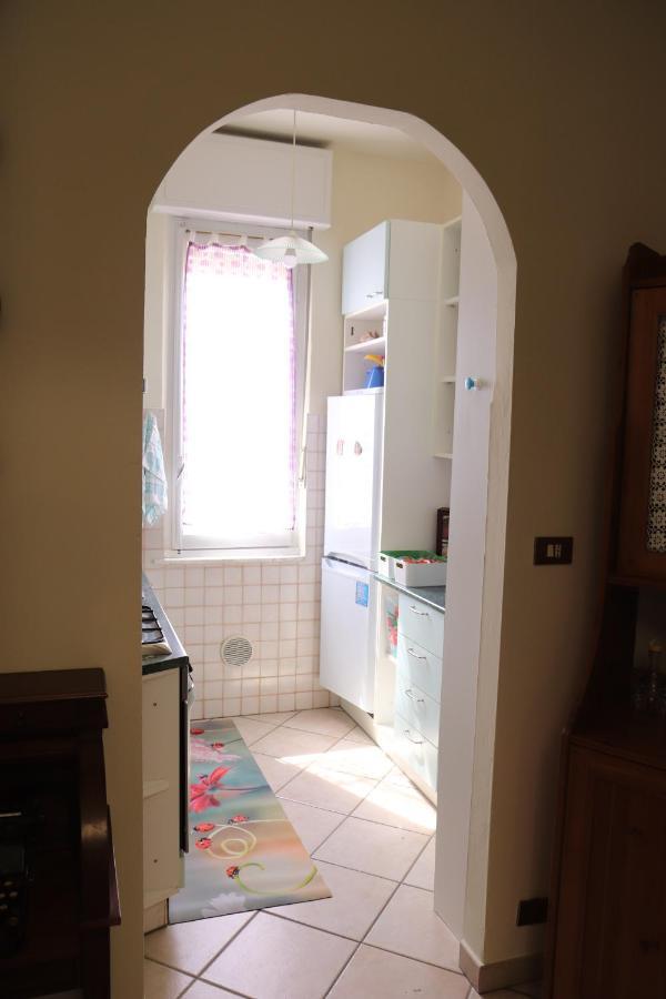 La Casa Di Valentino - Grazioso Ed Ampio Bilocale Apartment Asti Bagian luar foto